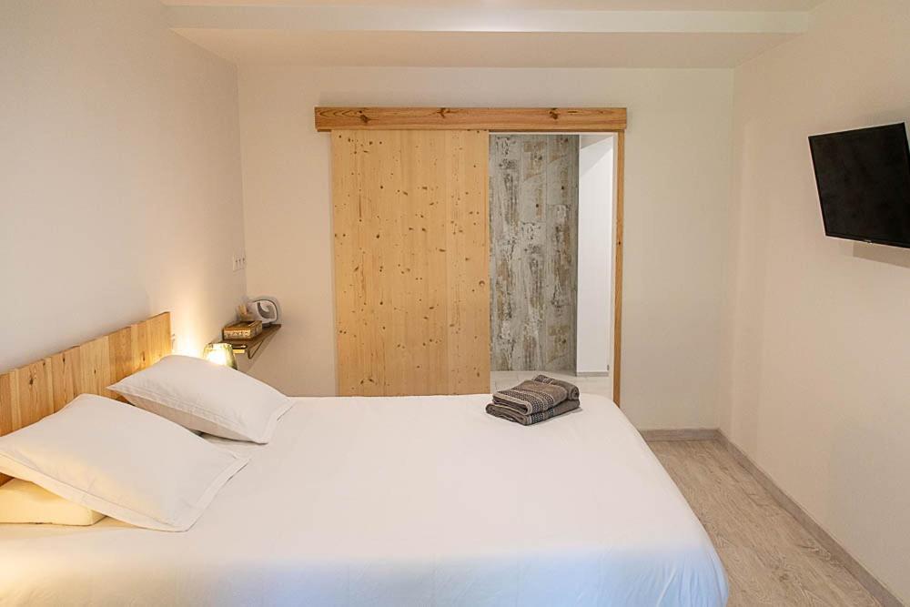Au Detour Des Vignes Bed & Breakfast Ordonnac Екстериор снимка